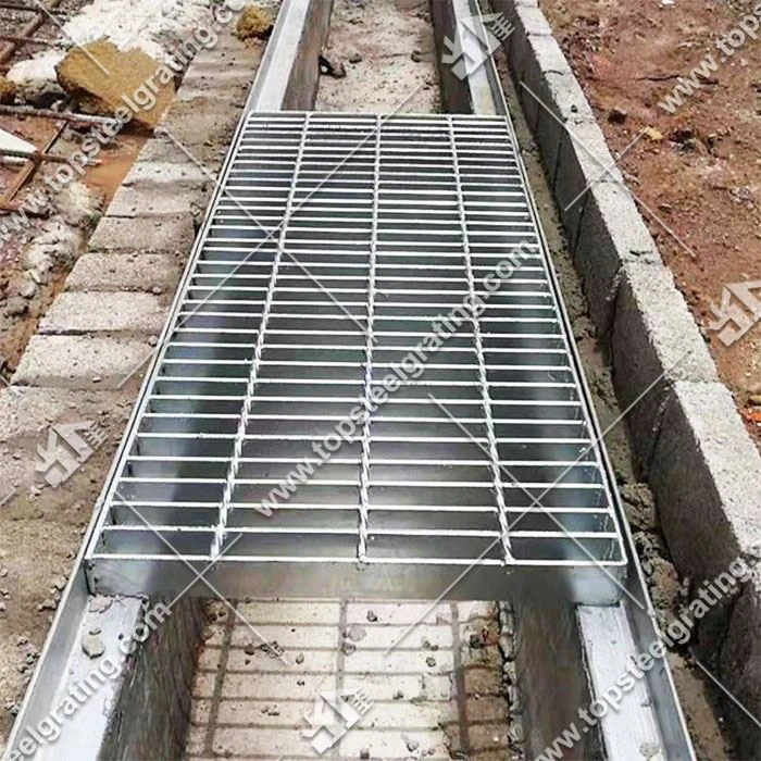 ड्रेनेज चैनल ग्रेटिंग कवर